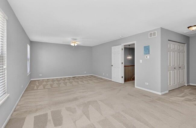 Building Photo - 607 Mansfield Way