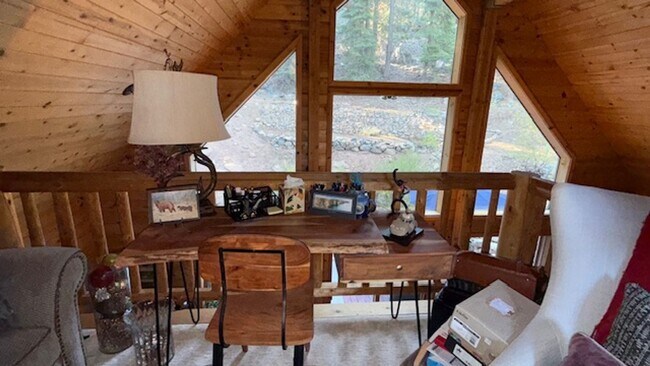 Building Photo - Charming Tahoe Donner Log Cabin with Hot Tub