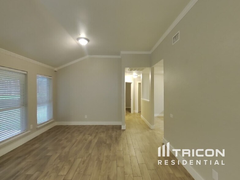 Building Photo - 5904 Aloe Ct