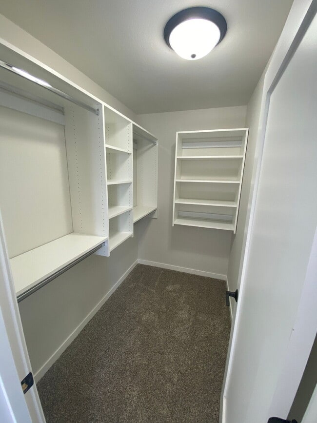 Building Photo - 1553 47th Loop