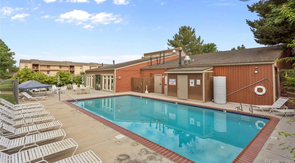 Outdoor Pool - 3141 S Tamarac Dr