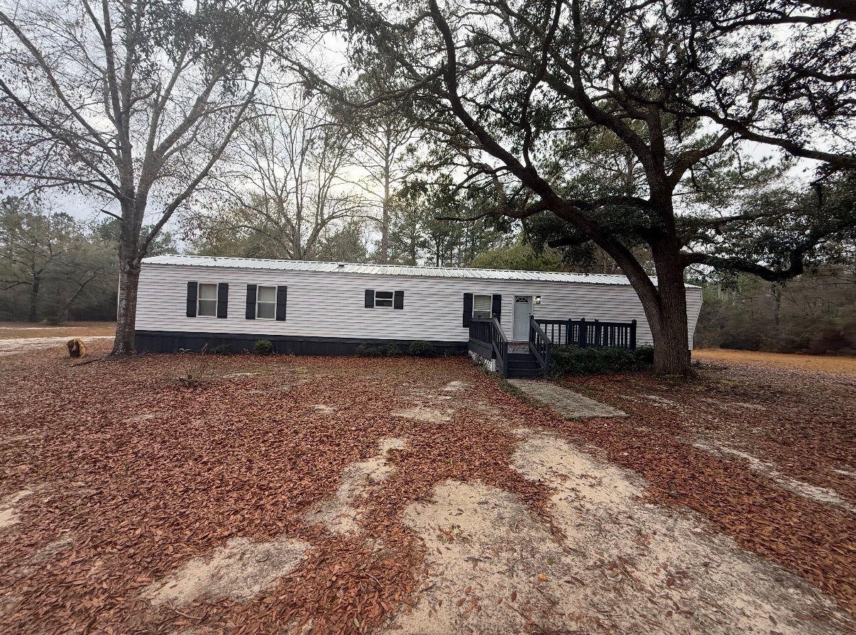 Building Photo - 3083 Lake Sue Dr