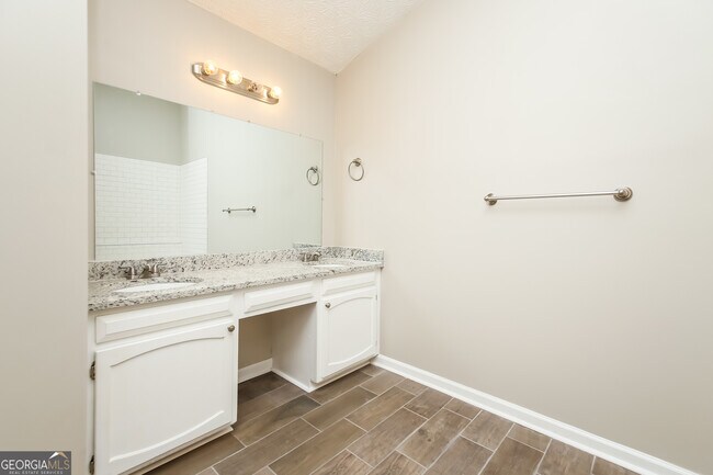 Building Photo - 4508 High Grove Ct NW