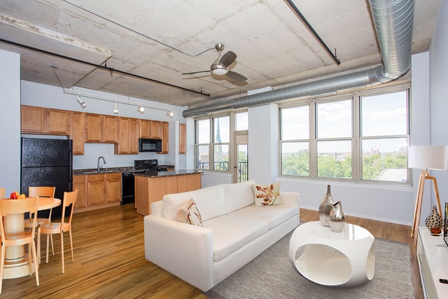 Building Photo - 6 S Laflin St