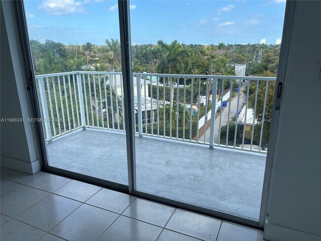 Building Photo - 1701 Washington St