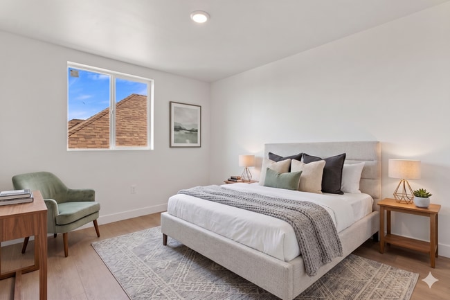 Building Photo - 835 E 33rd St