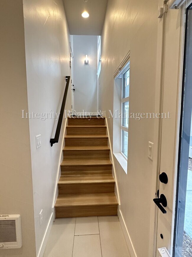 Building Photo - 2939 W 23rd Ave