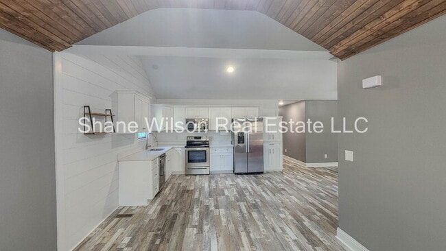 Building Photo - 1412 Stevenson Dr