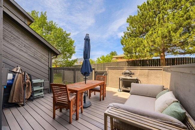 Building Photo - 3015 Edison Ct