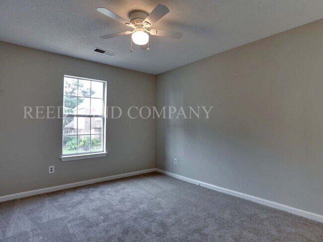 Building Photo - 7149 Charlton Way