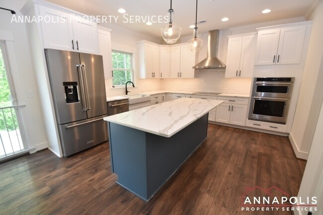 Building Photo - 3601 Edgemont St
