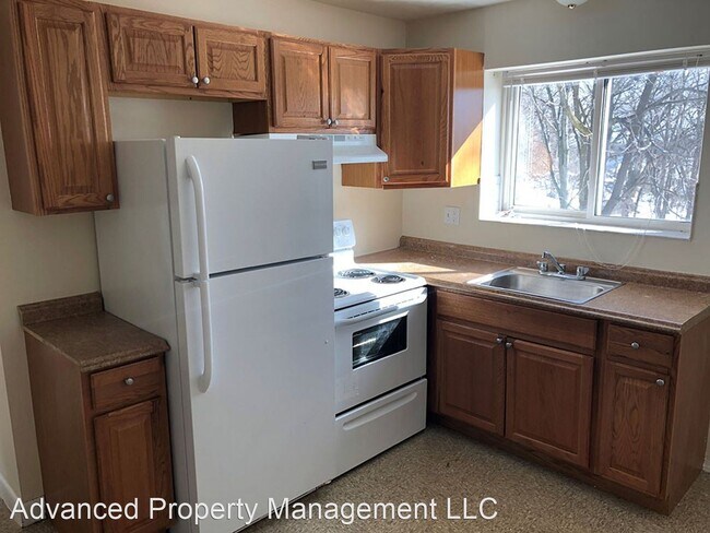 Building Photo - 12 American Legion Hwy