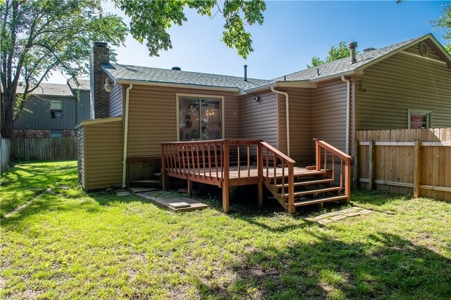 Building Photo - 1861 W Deane St