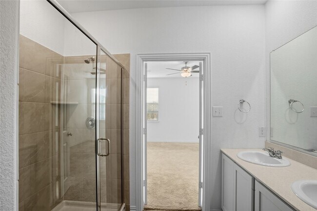 Building Photo - 14725 Mainstay Way