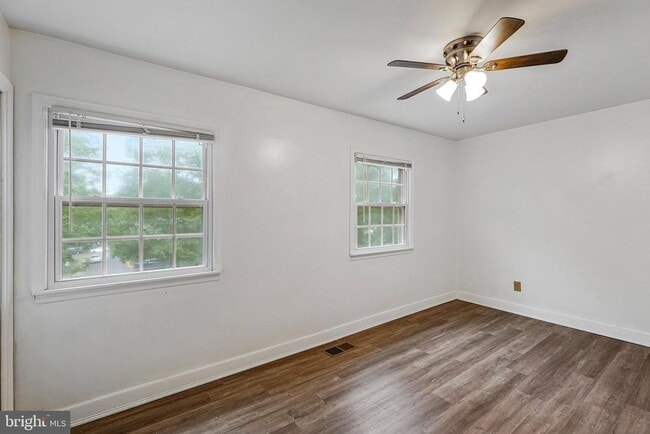 Building Photo - 14707 Bentley Square