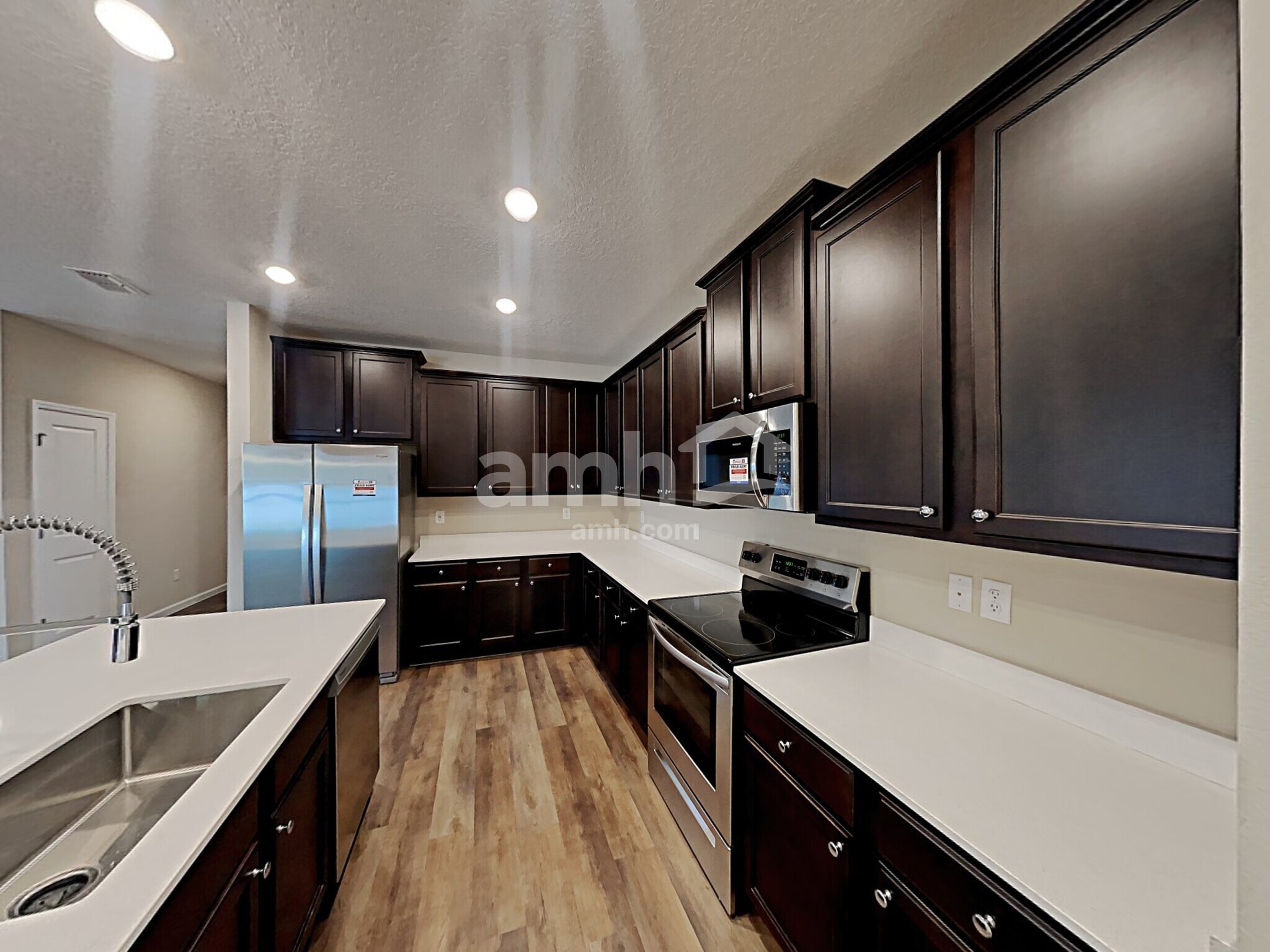 Building Photo - 244 Hemlock Pt