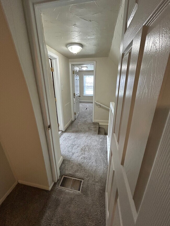 Building Photo - 2434 3rd St