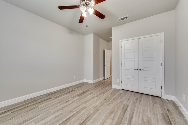 Building Photo - 8616 Rutland Dr
