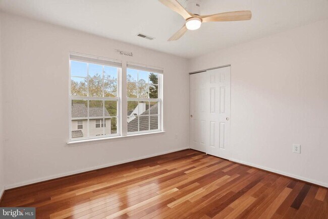 Building Photo - 6020 Moonsails Ln