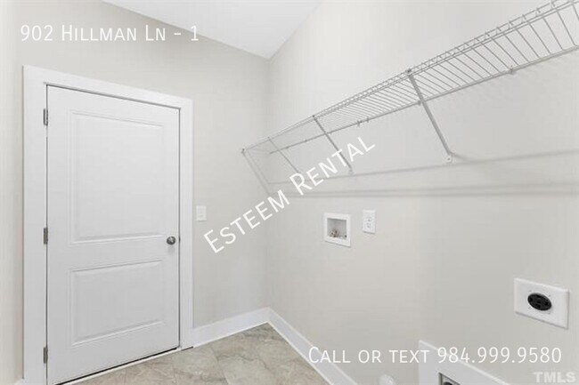 Building Photo - 902 Hillman Ln