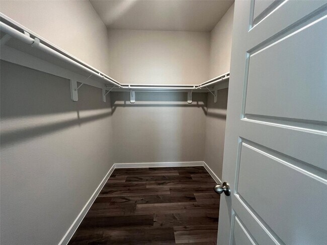 Building Photo - 313 N Centro Cir