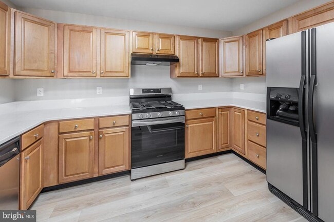 Building Photo - 117 Lionheart Ln