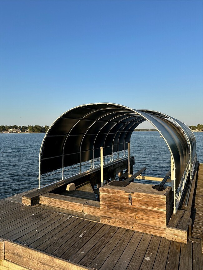 Building Photo - 17570 Hwy 105 W