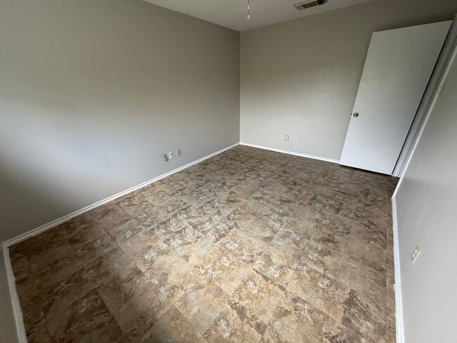 Building Photo - 10735 Juniper Pass