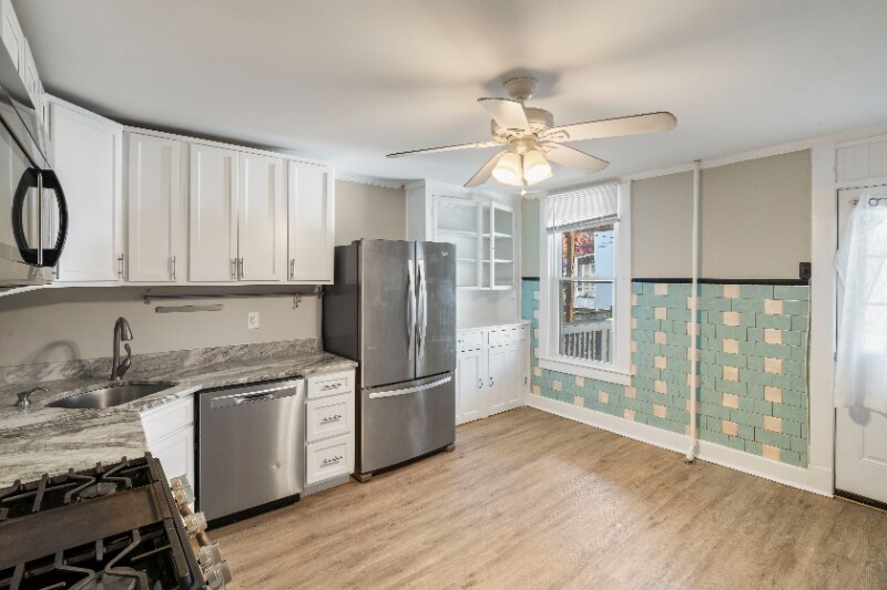 Building Photo - 3710 Chestnut Ave