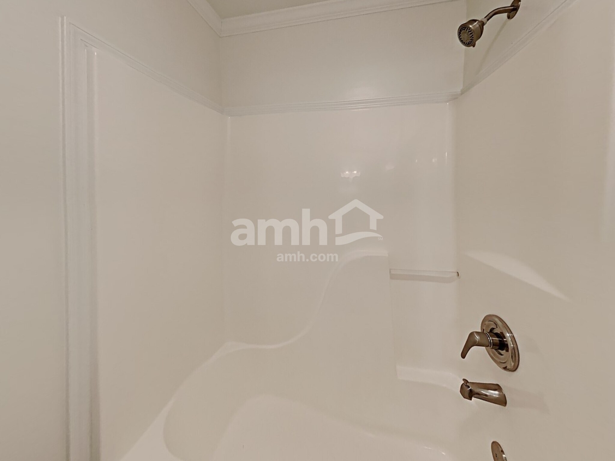 Building Photo - 979 Park Knoll Ct NE