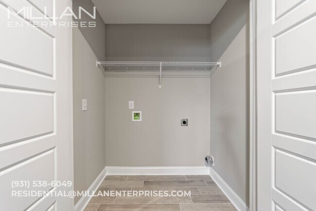 Building Photo - Contemporary 3-Bedroom Beauty with Walk-In Closet and Tile Shower Retreat