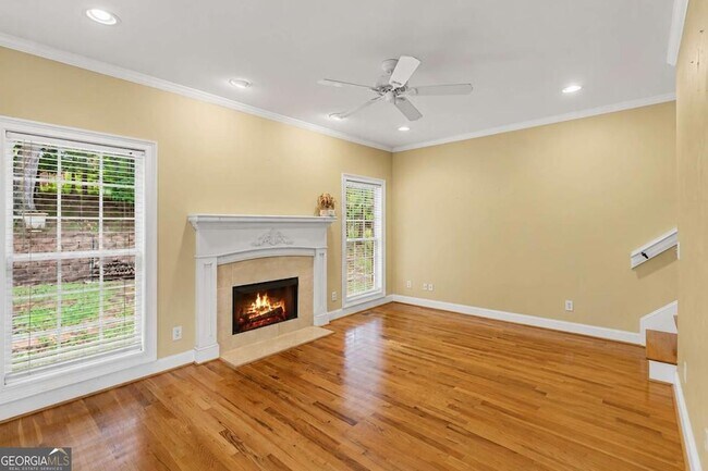 Building Photo - 6 Stonebrook Dr