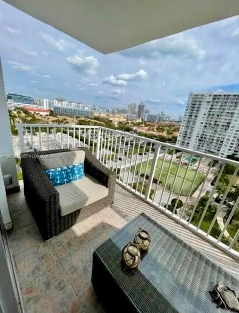 Building Photo - 2801 NE 183rd St