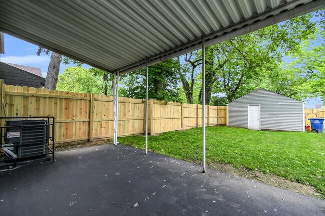 Building Photo - Renovated 3 Bedroom Home