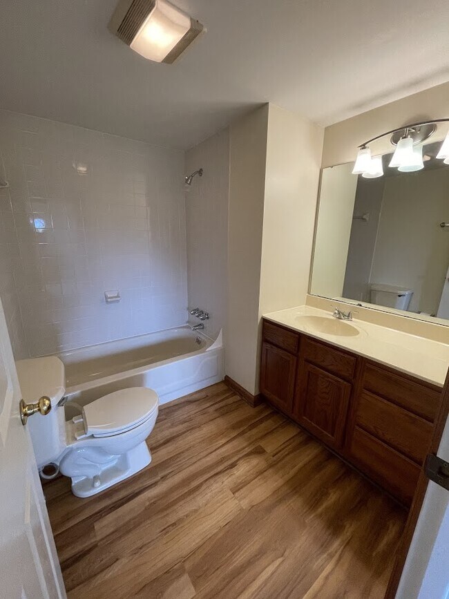 Building Photo - Building C