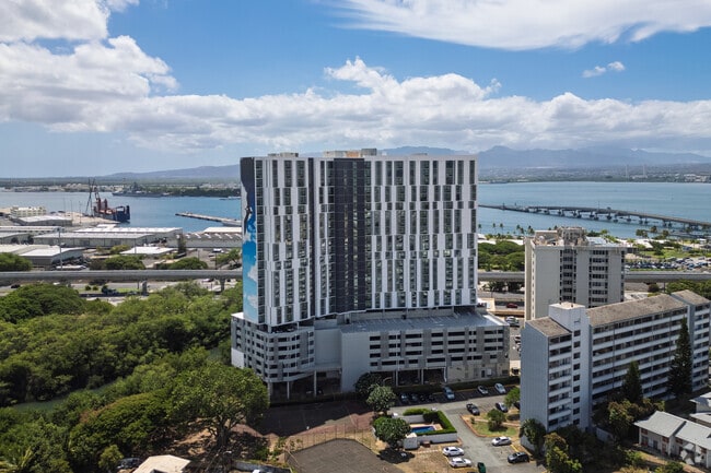 Building Photo - Naulu
