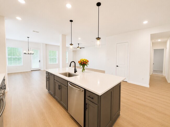 Building Photo - 32035 River Birch Ln