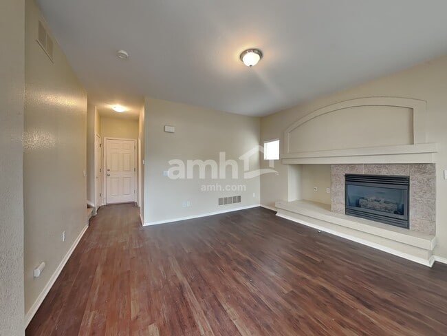 Building Photo - 1373 S Quintero Way