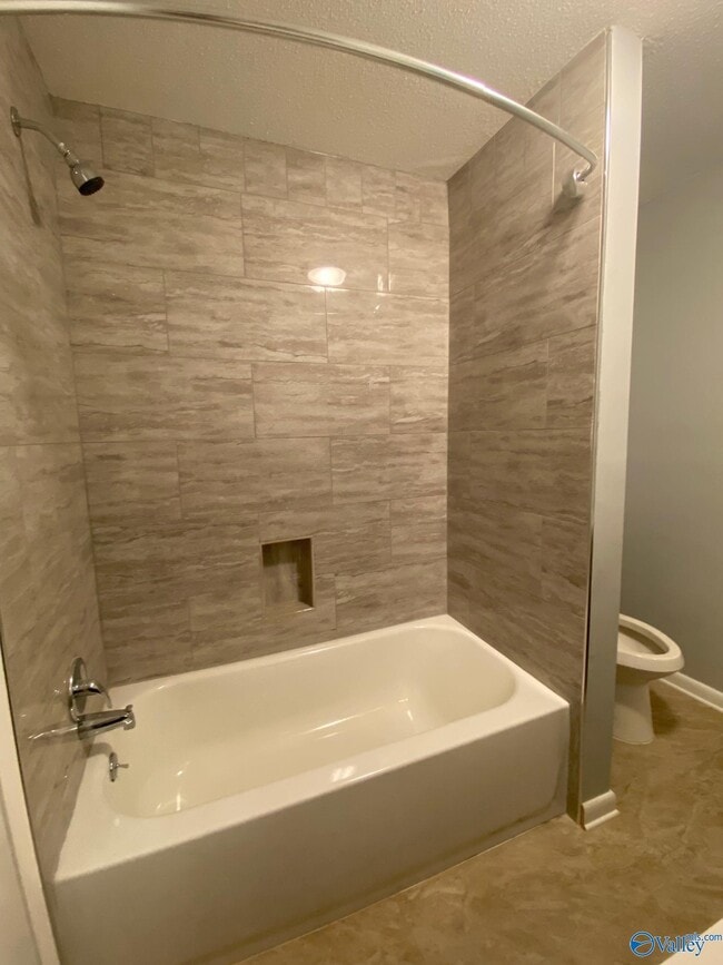 Building Photo - 1010 Council St