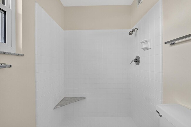 Building Photo - Affordable Sun city Home
