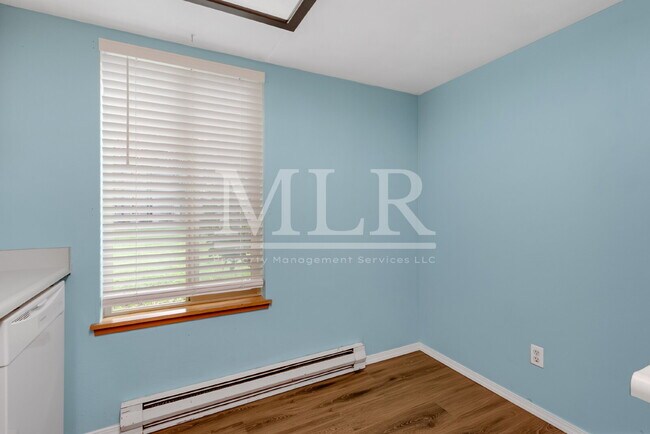 Building Photo - Peaceful 2 bed 2 bath condo