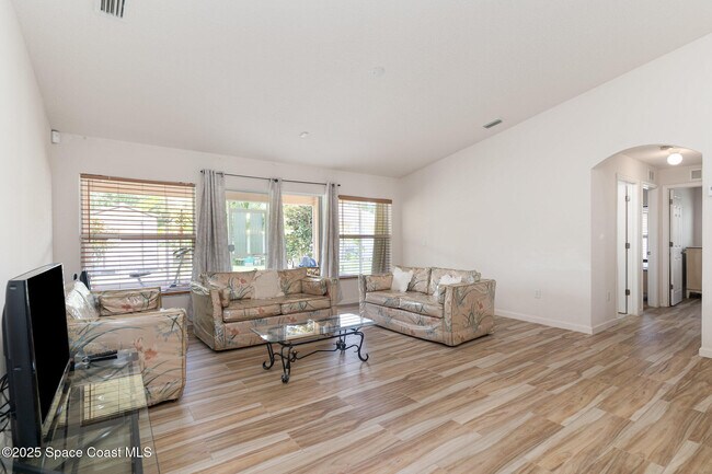 Building Photo - 1715 San Filippo Dr SE