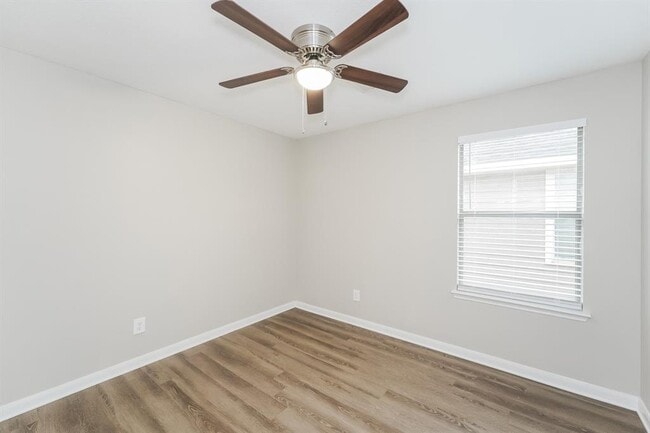 Building Photo - 26123 Flinton Dr