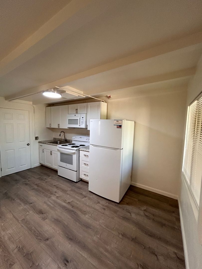 Building Photo - 5128 E Pima St