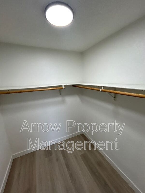 Building Photo - 201 E Arbor Ave