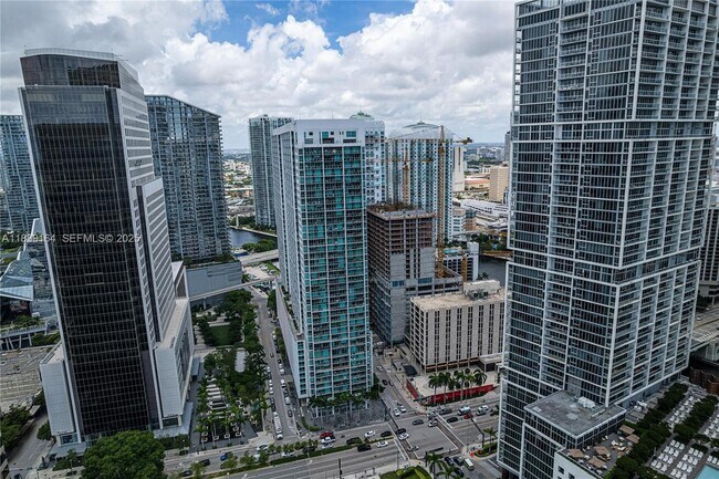 Building Photo - 500 Brickell Ave