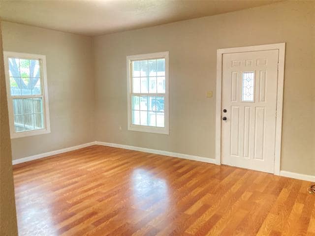 Building Photo - 104 May Ave