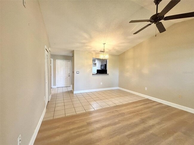Building Photo - 3217 Queen Palms Ct
