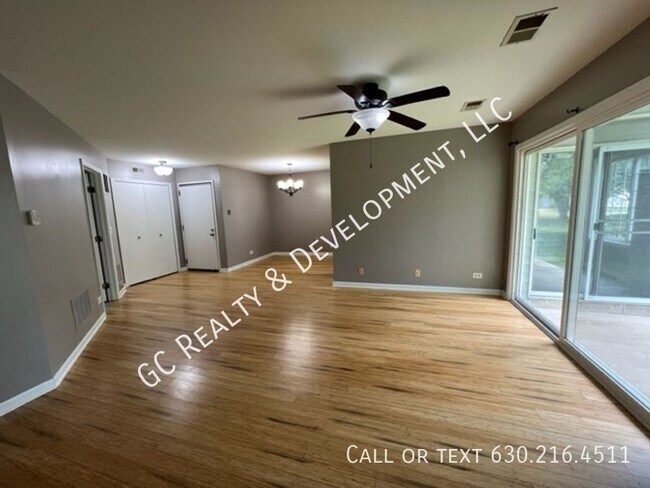 Building Photo - 2442 Charleston Dr