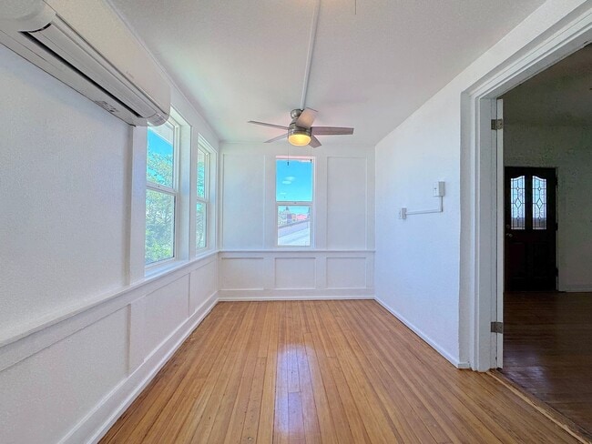 Building Photo - *All Utilities Included* Manhattan Heights 1 bed 1 bath unit with Refrig A/C and Gorgeous views!